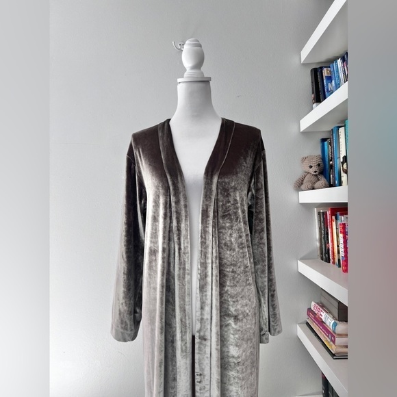 Chaser grey velvety duster size small - Picture 2 of 14